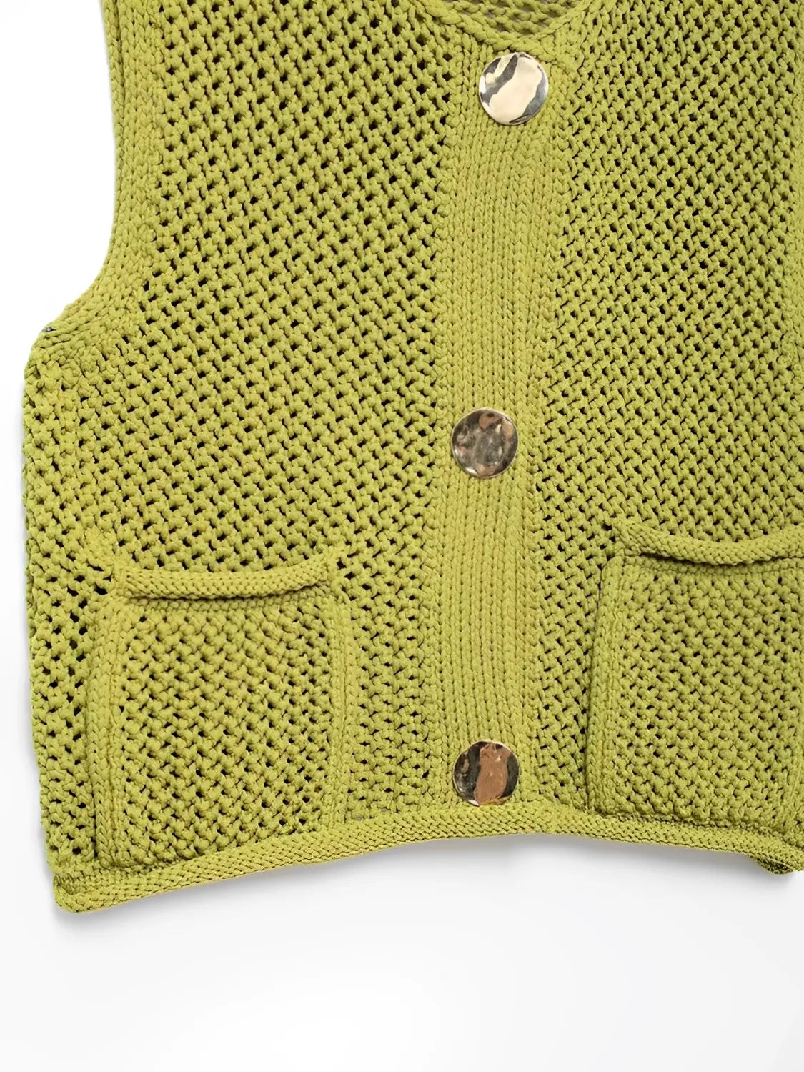 Blusa Feminina em Tricô com Decote Canoa Botões Maxi e Bolsos - Ayla