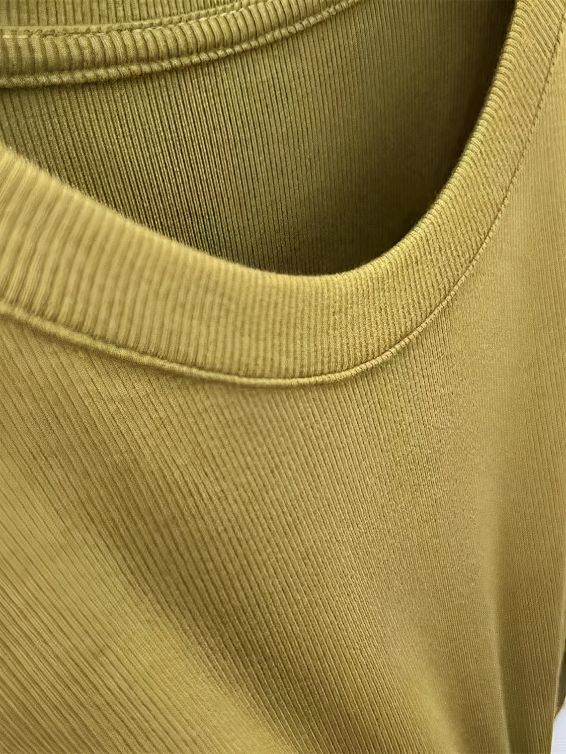 Blusa Feminina de Manga Longa Texturizada com Gola Redonda – Izabele