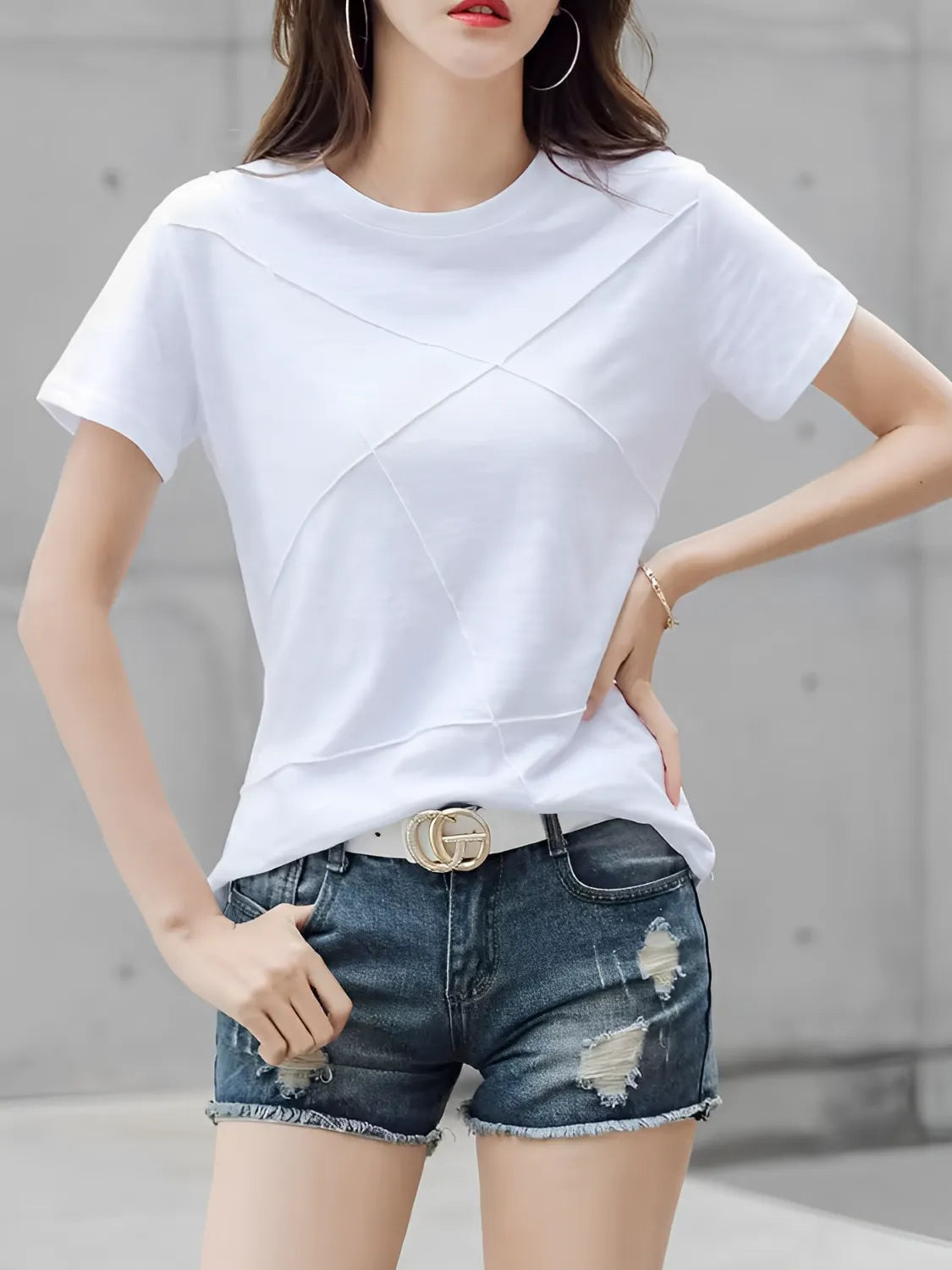 Blusa Feminina Básica com Relevo e Decote Redondo - Lina