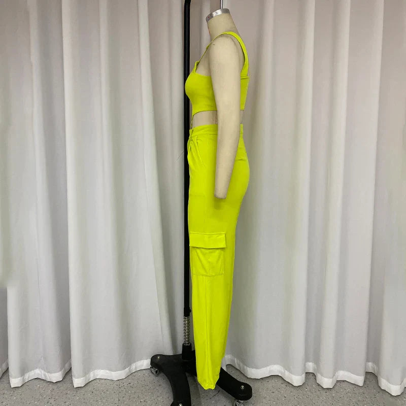 Conjunto Feminino com Top e Calça Pantalona – Moderno e Sofisticado