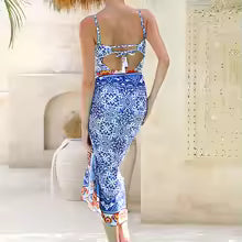 Maiô uma peça com saída de praia