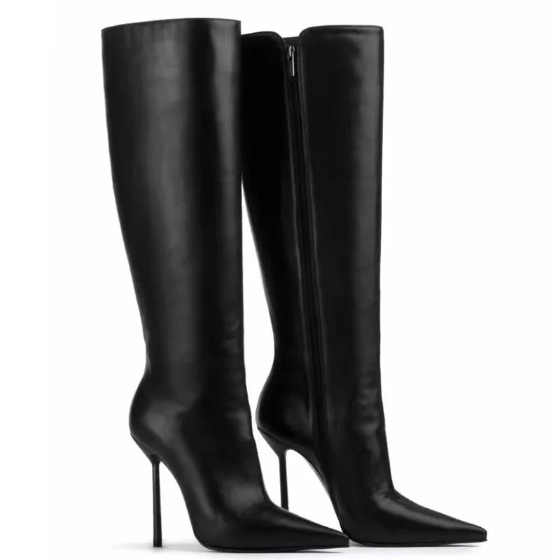 Bota Cano Alto Feminina Salto Fino em Couro Preto