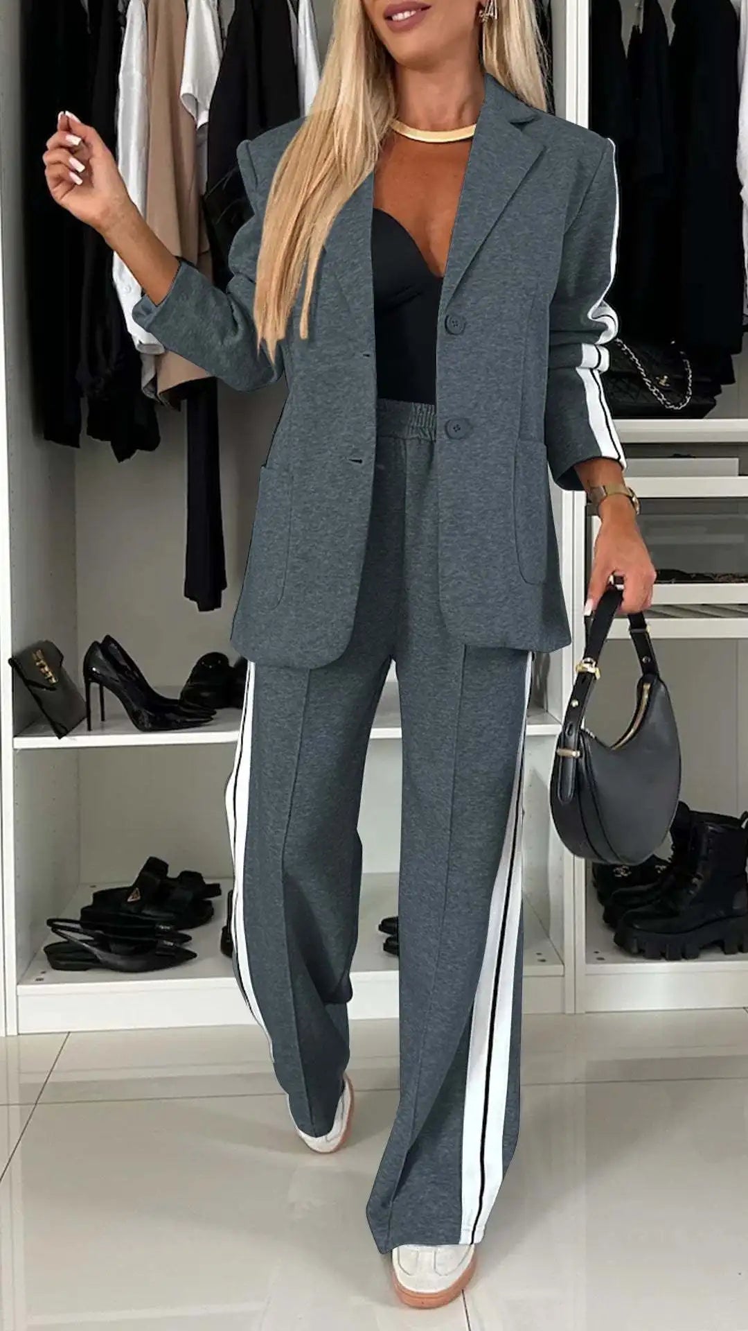 Conjunto Feminino de Blazer Alongado e Calça Reta Esportiva em Malha Estruturada Premium – Le Vie