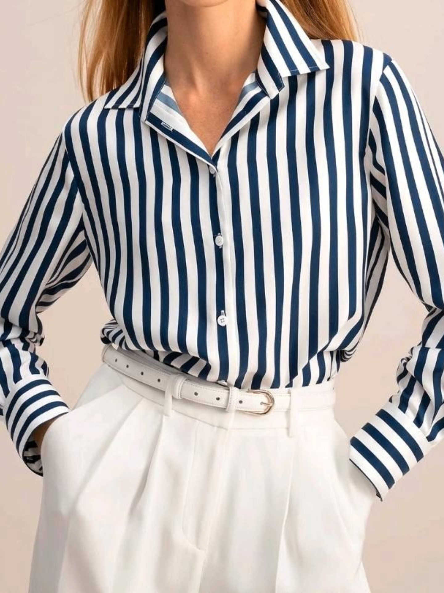 Camisa Feminina Listrada Manga Longa – Estilo Clássico e Versátil