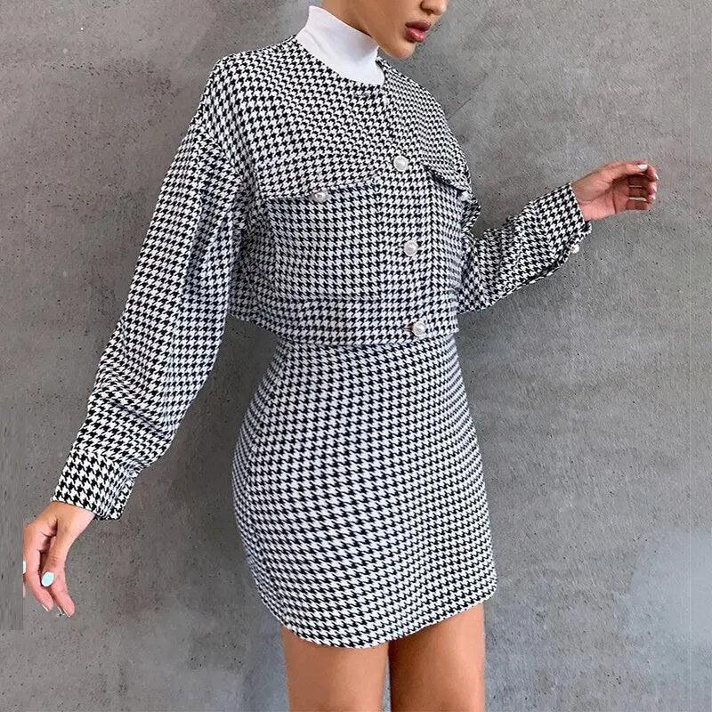 Conjunto Feminino com Casaco Cropped e Saia em Alfaiataria Pied de Poule