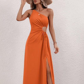 Vestido Longo Um Ombro Só com Recorte Lateral e Fenda – Elegância Moderna para Diversas Ocasiões