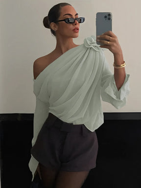 Blusa Feminina de Ombro Único com Flor em Chiffon - Elise