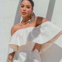 Vestido Off-Shoulder Branco – Estilo e Conforto em Cada Detalhe