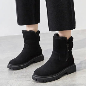 Bota Feminina de Inverno Cano Médio com Forro Peluciado em Camurça Sintética – Le Vie