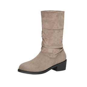 Bota Feminina Cano Médio em Camurça Sintética com Salto Baixo Confortável – Le Vie