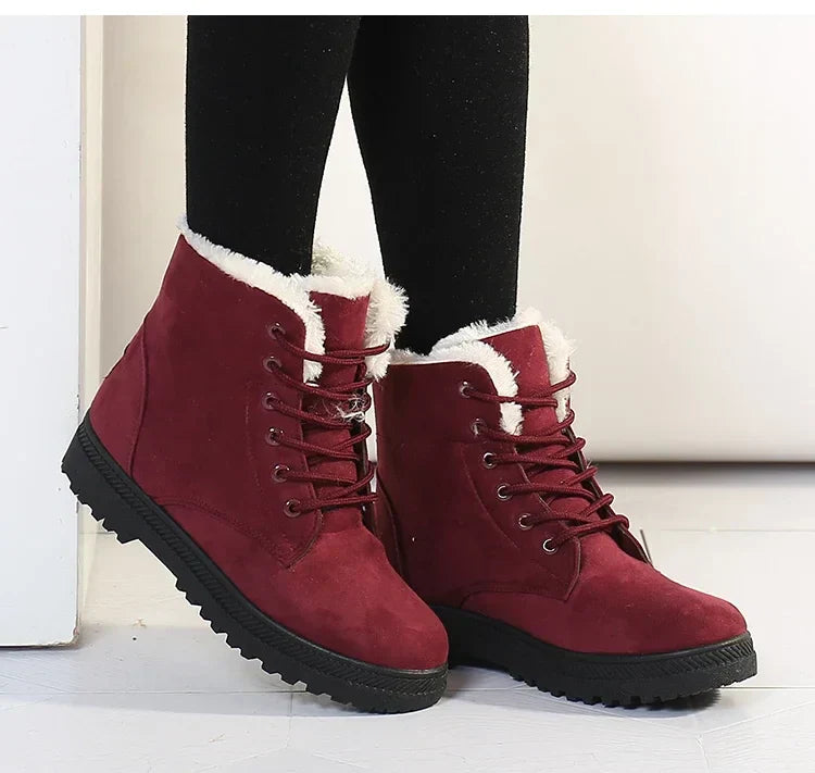 Bota Feminina Forrada com Pelúcia e Cadarço em Material Sintético – Le Vie