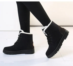 Bota Feminina Forrada com Pelúcia e Cadarço em Material Sintético – Le Vie