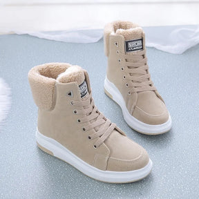 Bota Feminina Casual de Inverno com Forro Peluciado em Camurça Sintética – Le Vie