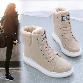 Bota Feminina Casual de Inverno com Forro Peluciado em Camurça Sintética – Le Vie