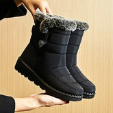 Bota Feminina de Inverno com Forro de Pelúcia e Cano Médio – Conforto, Estilo e Proteção Contra o Frio
