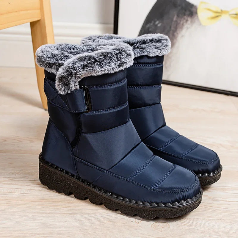 Bota Feminina de Inverno com Forro de Pelúcia e Cano Médio – Conforto, Estilo e Proteção Contra o Frio