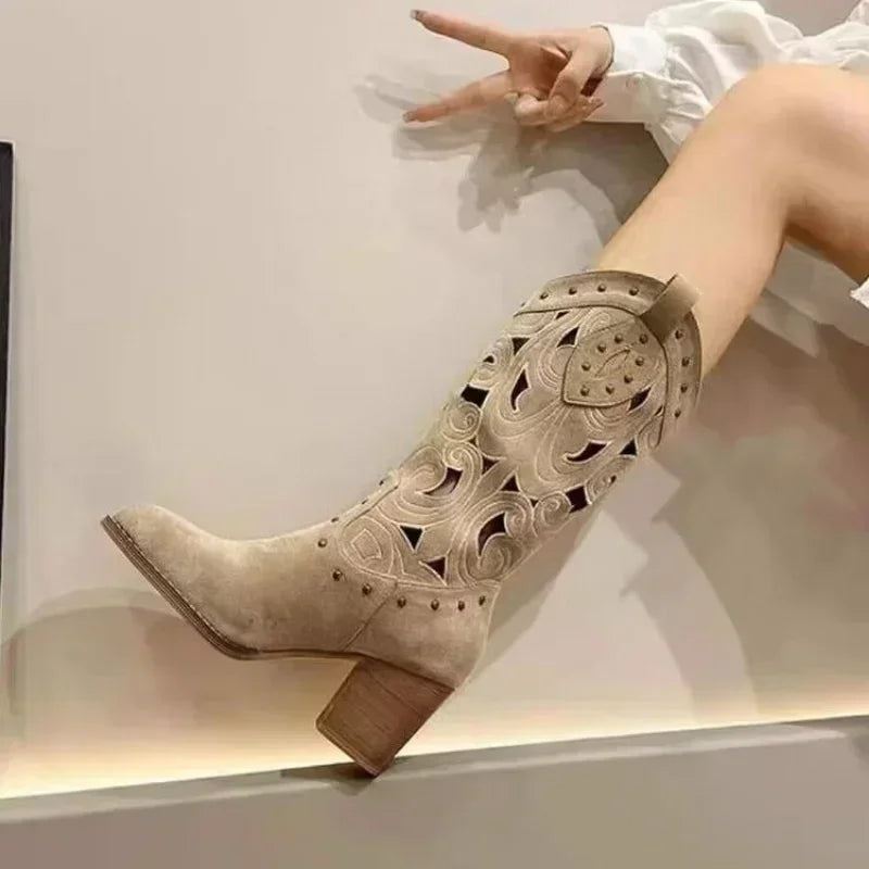 Bota Feminina de Inverno em Couro Legítimo - Nova