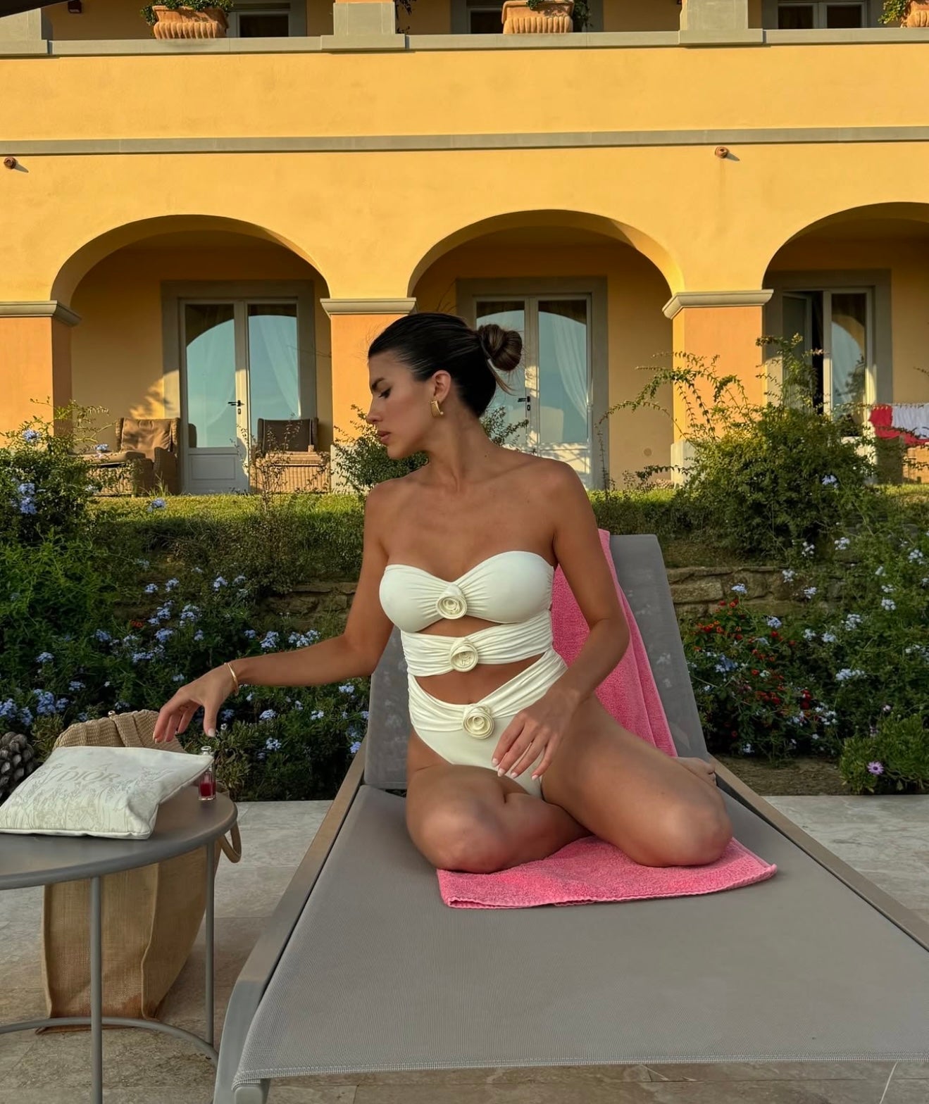 Maiô Elegance Feminino - Modelagem Sofisticada e Confortável para o Verão