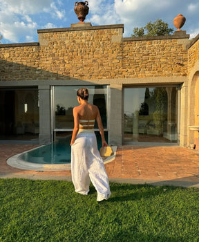 Maiô Elegance Feminino - Modelagem Sofisticada e Confortável para o Verão