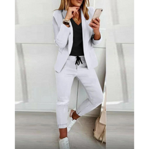 Conjunto Feminino Blazer e Calça Jogger em Alfaiataria Casual
