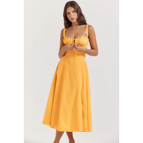Vestido Midi Feminino com Busto Estruturado e Fenda em Tecido Leve – Le Vie