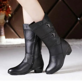 Bota Feminina Cano Médio Antiderrapante em Couro Sintético Rosewood – Le Vie