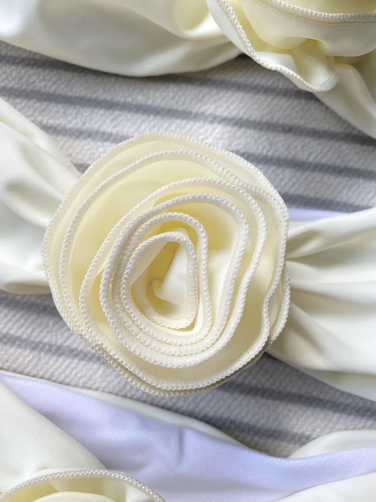 Maiô Elegance Feminino - Modelagem Sofisticada e Confortável para o Verão