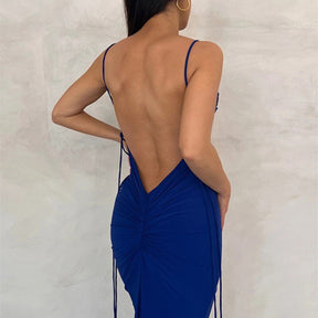 Vestido Longo Justo com Alças Finas e Amarração Lateral – Elegância Contemporânea para Ocasiões Especiais