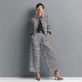 Conjunto Feminino de Jaqueta Curta e Calça Pantalona em Tecido Tweed Premium – Le Vie