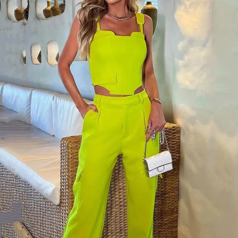 Conjunto Feminino com Top e Calça Pantalona – Moderno e Sofisticado