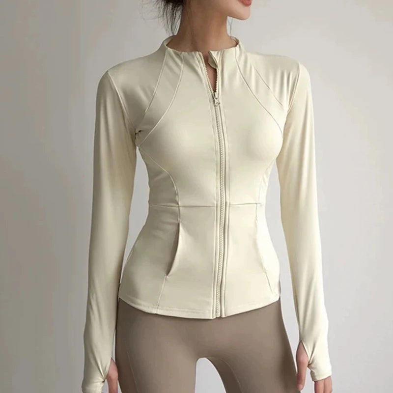 Corta-Vento Feminino Slim Fit com Zíper - Conforto e Estilo para Atividades ao Ar Livre