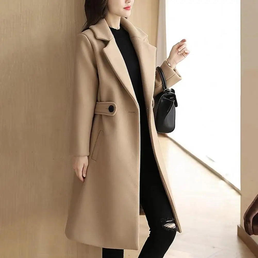 Sobretudo Feminino Elegante de Comprimento Médio com Cinto e Fecho de Botão - Gola Virada para Baixo - Outono/Inverno - Le Vie