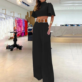 Conjunto Feminino Cropped Manga Flare com Calça Pantalona de Alfaiataria