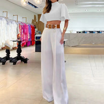 Conjunto Feminino Cropped Manga Flare com Calça Pantalona de Alfaiataria