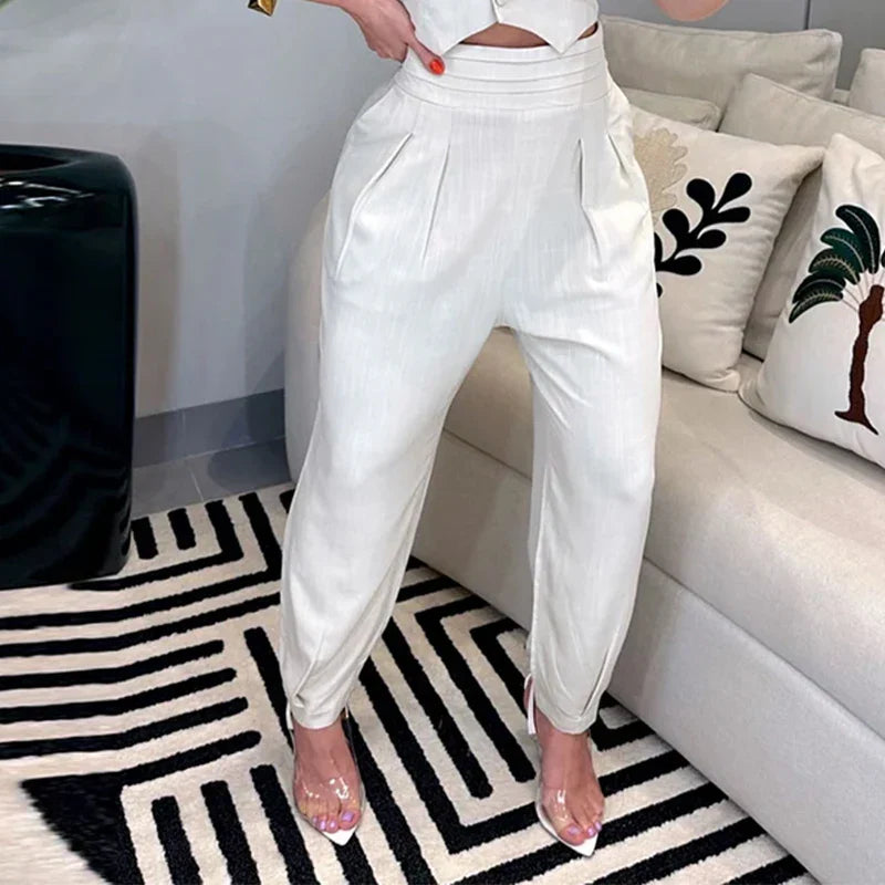 Conjunto Feminino com Colete Alfaiataria e Calça Pantalona – Moderno e Sofisticado