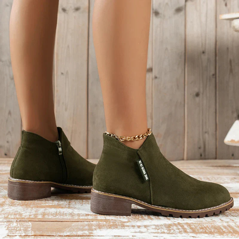 Bota Feminina Casual Cano Baixo com Zíper Lateral em Camurça Sintética Ember Black – Le Vie