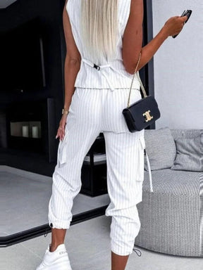 Conjunto Feminino Listrado com Colete Alfaiataria e Calça Cargo em Tecido Leve Premium – Le Vie