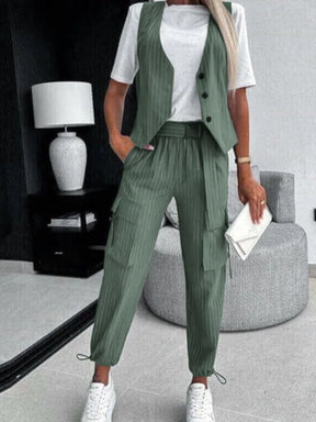 Conjunto Feminino Listrado com Colete Alfaiataria e Calça Cargo em Tecido Leve Premium – Le Vie