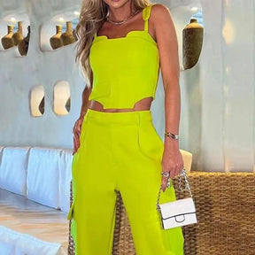 Conjunto Feminino com Top e Calça Pantalona – Moderno e Sofisticado