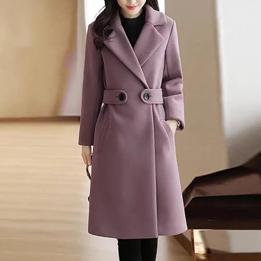 Sobretudo Feminino Elegante de Comprimento Médio com Cinto e Fecho de Botão - Gola Virada para Baixo - Outono/Inverno - Le Vie