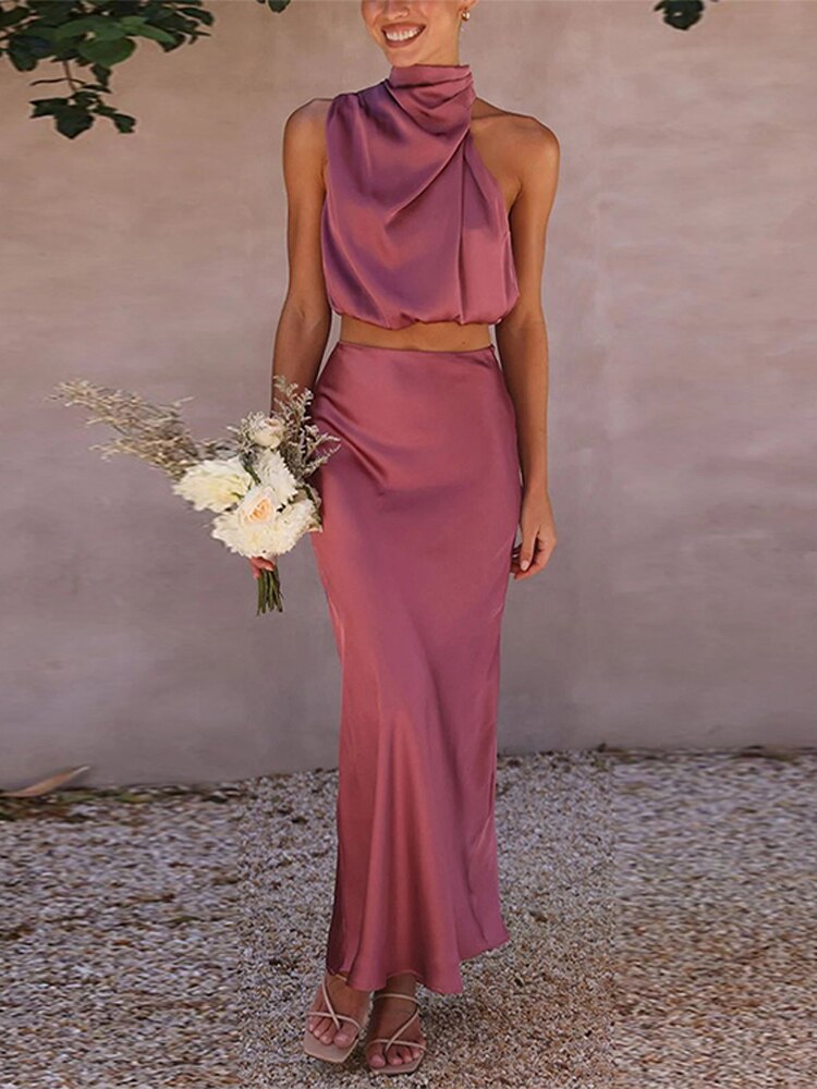 Conjunto Longo de Cetim Verde Claro com Blusa Gola Alta e Saia Fluida – Elegância e Sofisticação