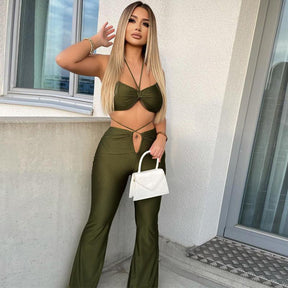 Conjunto Feminino Cropped e Calça Flare – Modernidade e Estilo