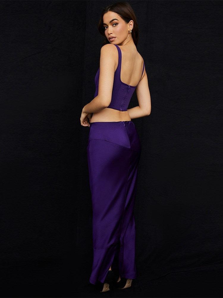 Vestido Longo Roxo com Corset e Recortes Laterais – Elegância e Sensualidade