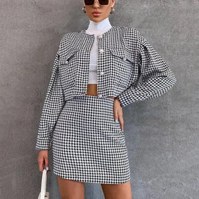 Conjunto Feminino com Casaco Cropped e Saia em Alfaiataria Pied de Poule