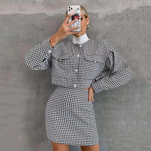 Conjunto Feminino com Casaco Cropped e Saia em Alfaiataria Pied de Poule