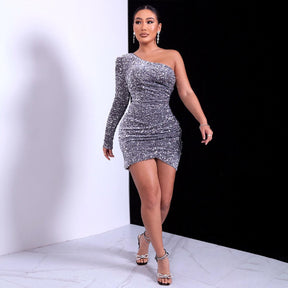 Vestido Preto de Lantejoulas – Elegância e Brilho para Sua Noite